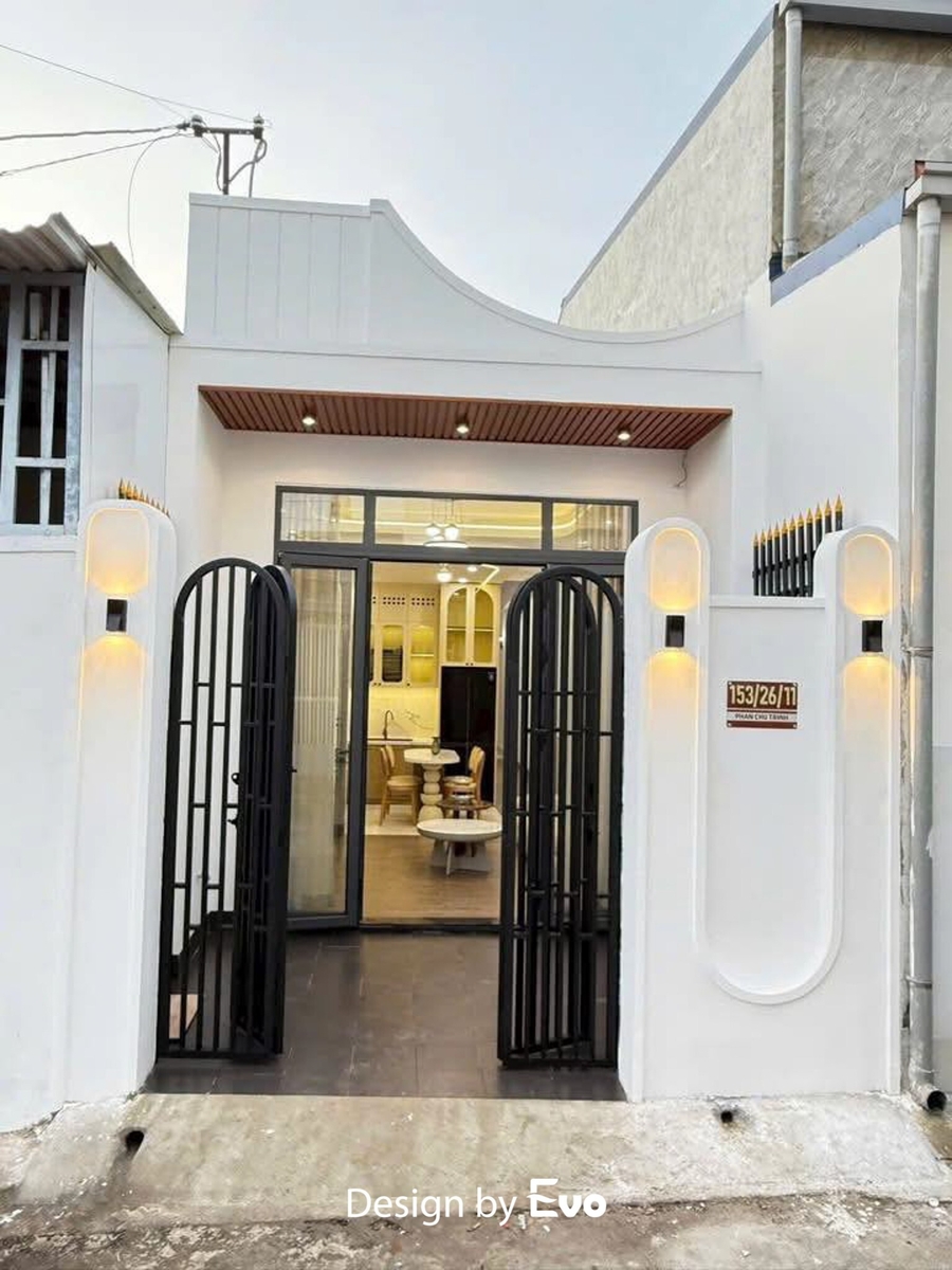 P's House