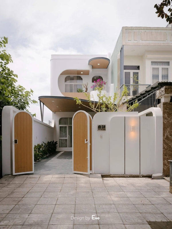 H's House